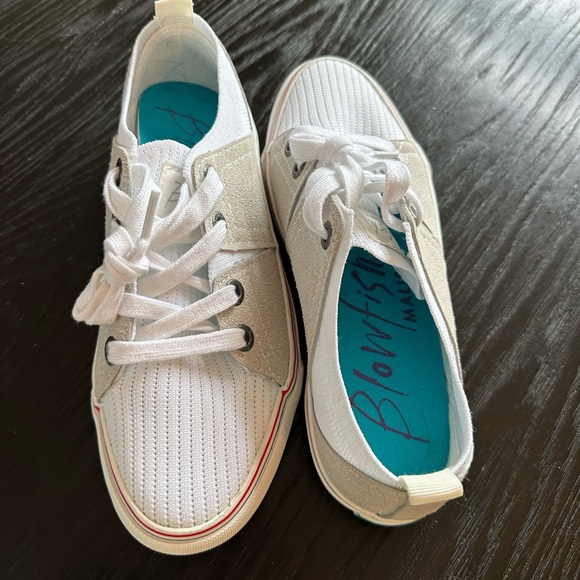 Blowfish Malibu sneakers  NWOT - Picture 11 of 11